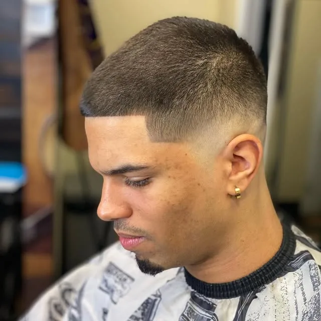 Short crop with a skin fade and a sharp line-up